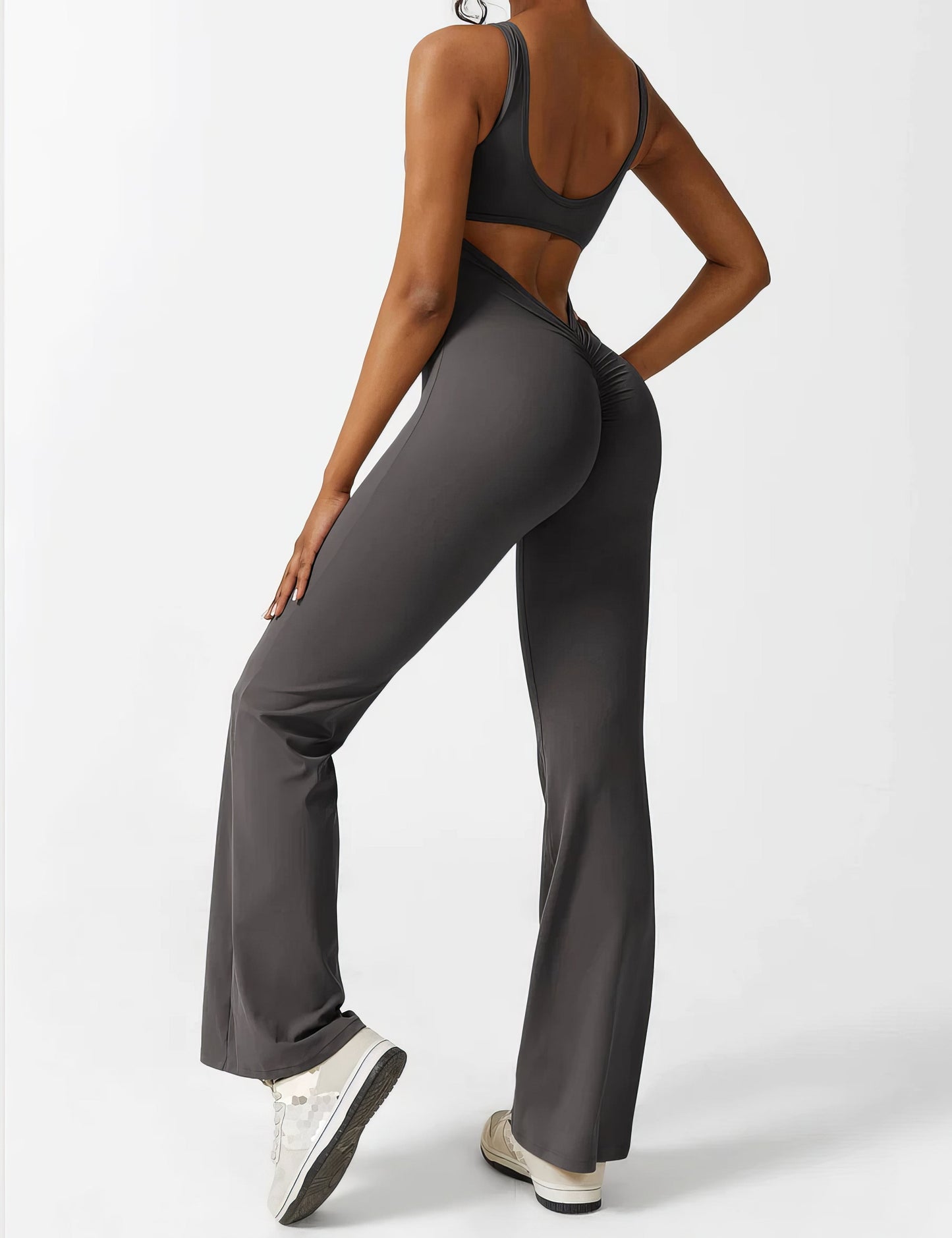 SARA | V-BACK FLARED JUMPSUIT