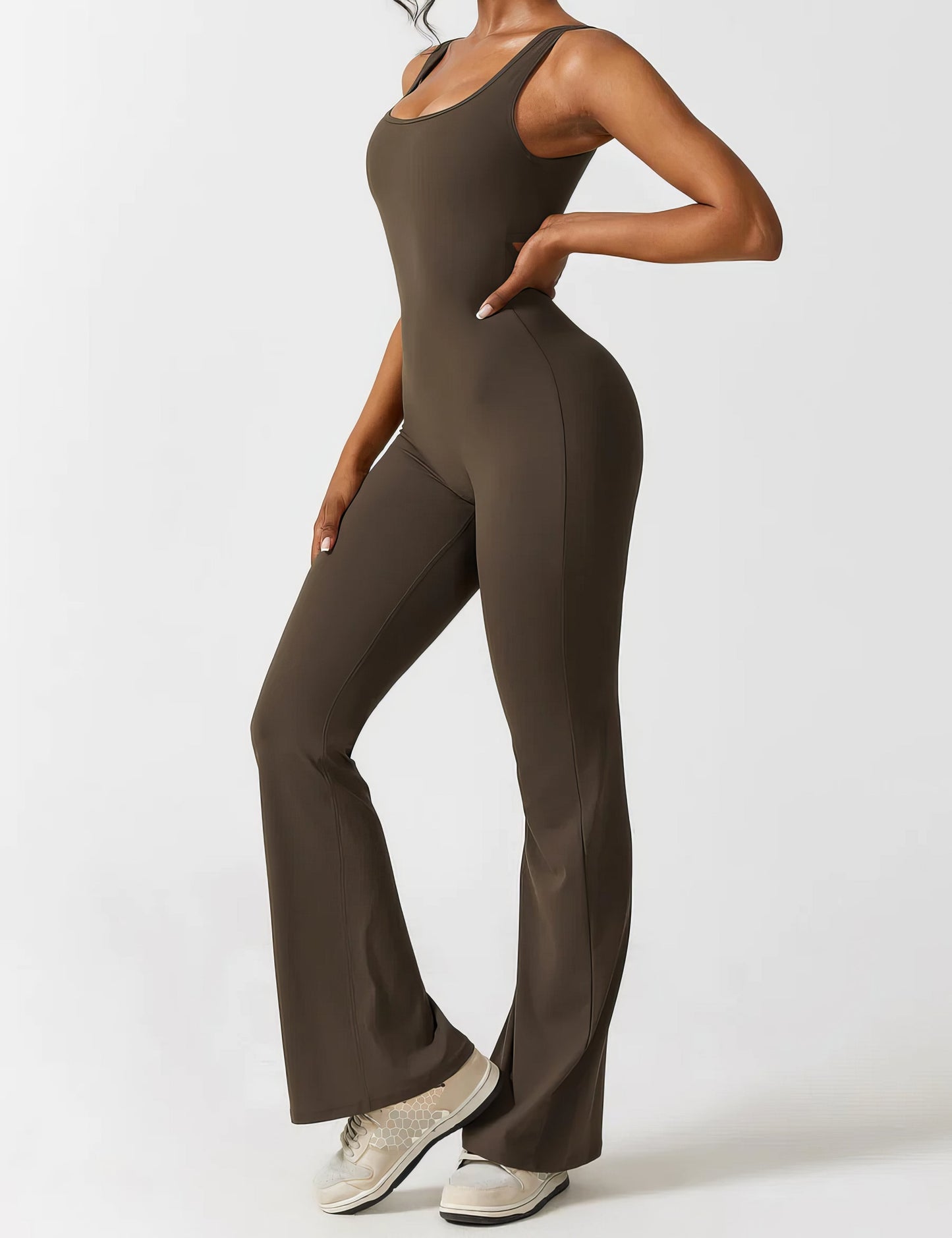 SARA | V-BACK FLARED JUMPSUIT